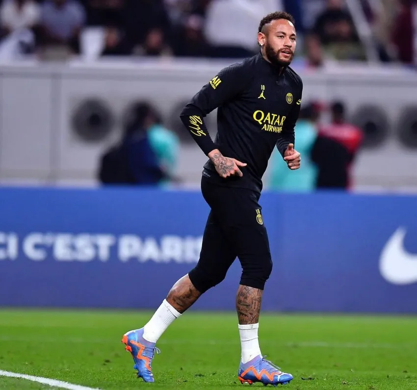 Neymar busca nuevos aires, pero no se sabe a qué equipo llegará