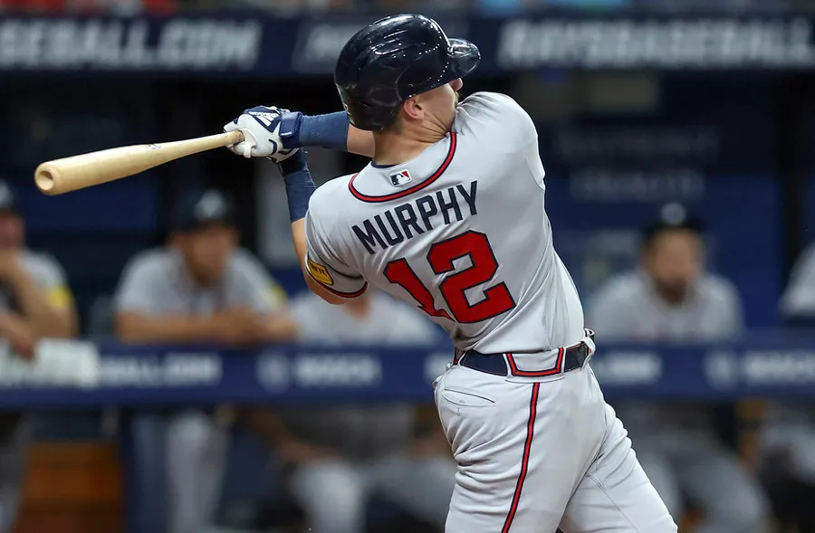 AP Sean Murphy conecta de cuadrangular