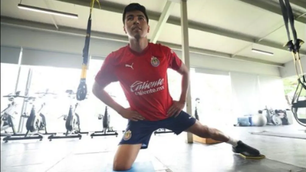 INSTAGRAM: @Chivas Erick en el gimnasio con Chivas