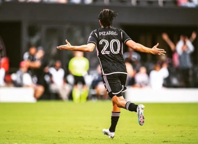 Rodolfo Pizarro en partido con el Inter de Miami