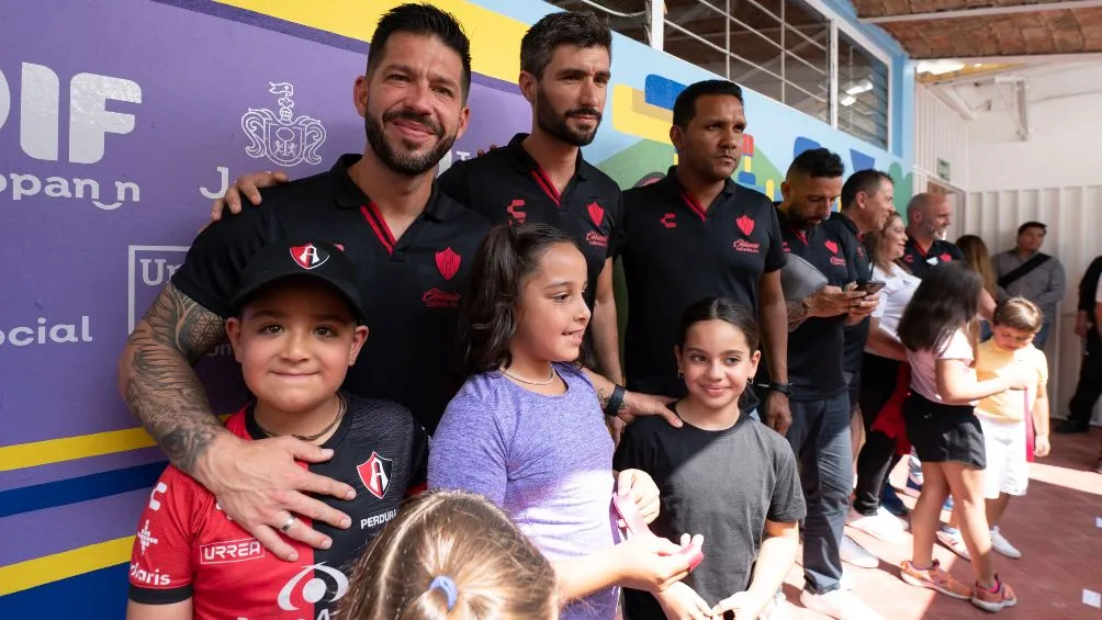 CORTESÍA: ATLAS Los niños fueron parte de esta nueva acción por parte del equipo