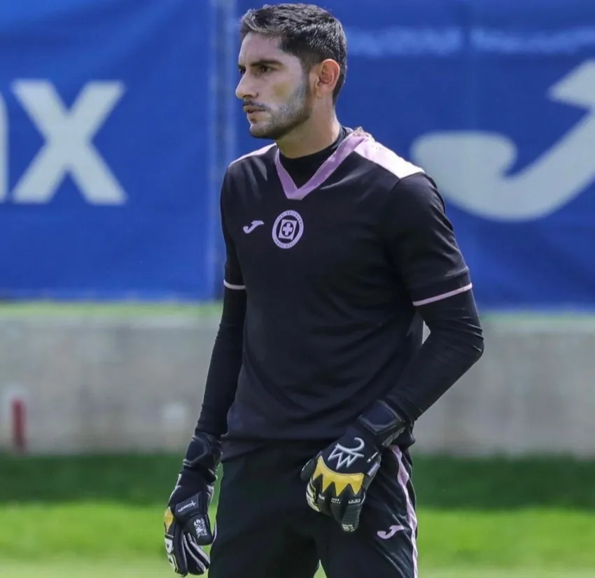 Corona con Cruz Azul