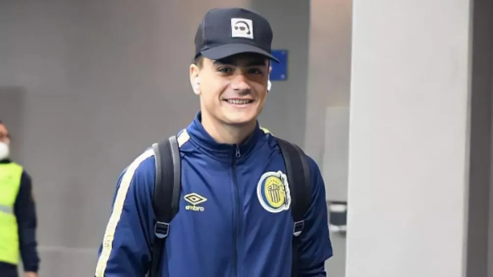 Martínez Dupuy llegando a un estadio con Rosario