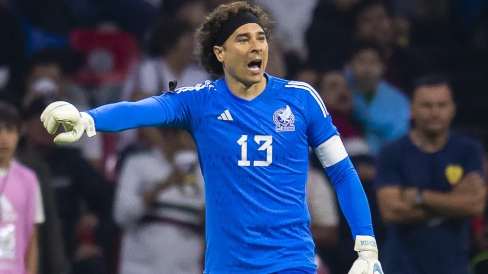 Guillermo Ochoa sigue haciendo historia en el Tri
