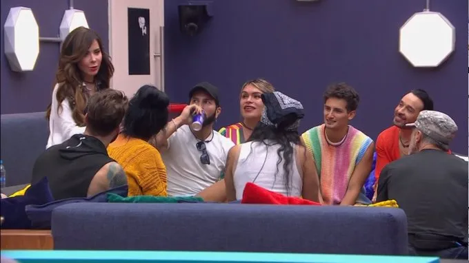 Gloria Trevi charló con los habitantes de La Casa de los Famosos