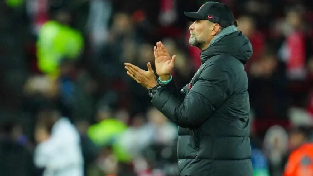 AP EL DT seguirá con el equipo