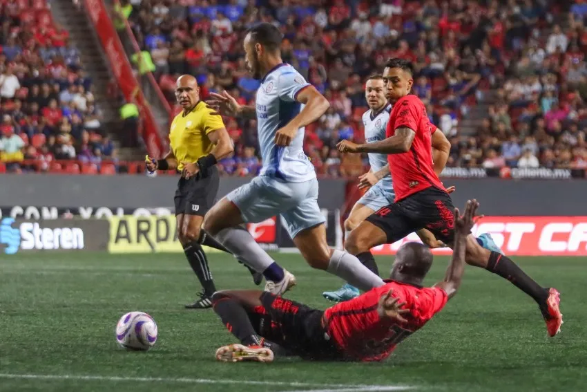 Xolos es testigo de las cruzazuleadas