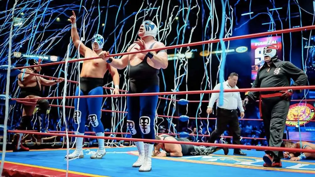 Octagón y Atlantis Jr celebran la victoria