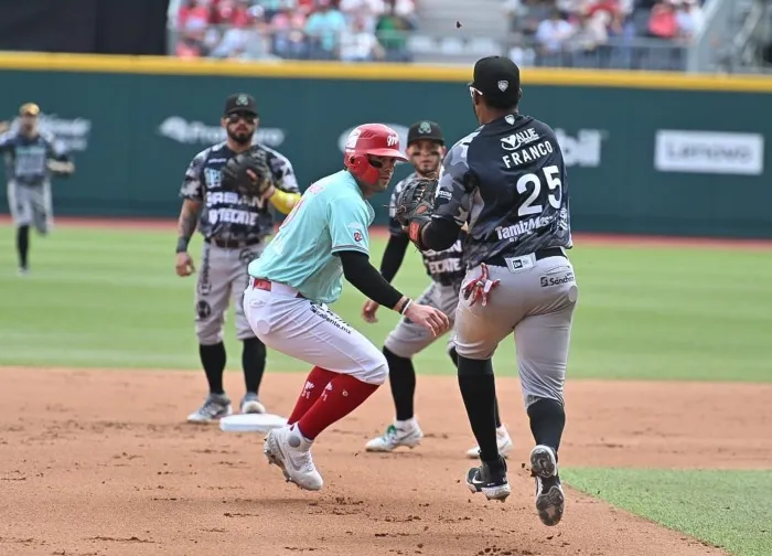 Olmecas vencieron 14-1 a los Diablos Rojos