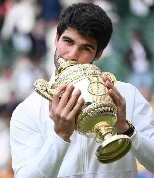 El tenista español celebra su primer Wimbledon