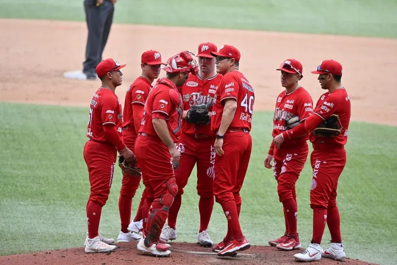 Diablos Rojos venciendo a los Olmecas de Tabasco