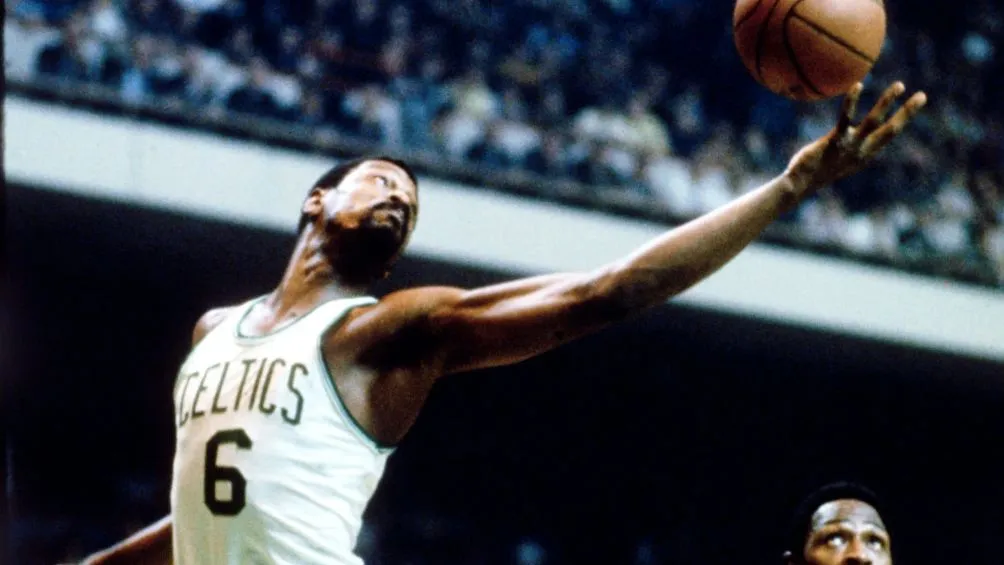 Russell con el mítico 6 de los Boston Celtics