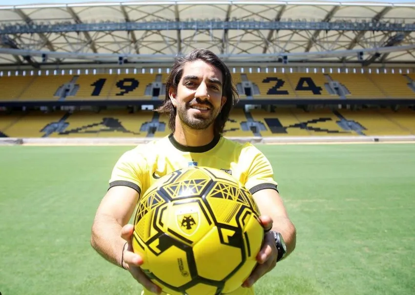 Pizarro, nuevo jugador del AEK de Atenas