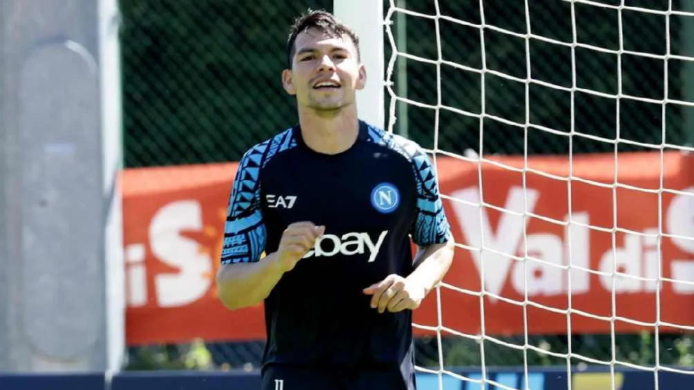 Lozano está en la pretemporada del Napoli