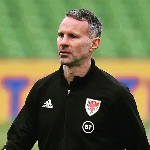 Giggs como entrenador de Gales