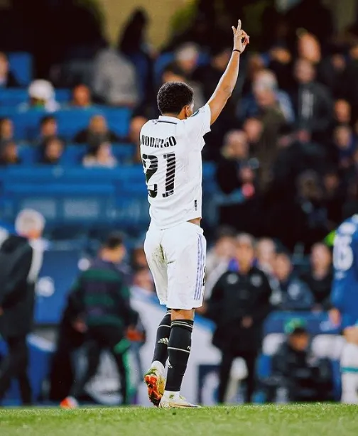 Rodrygo celebra un gol con Real Madrid