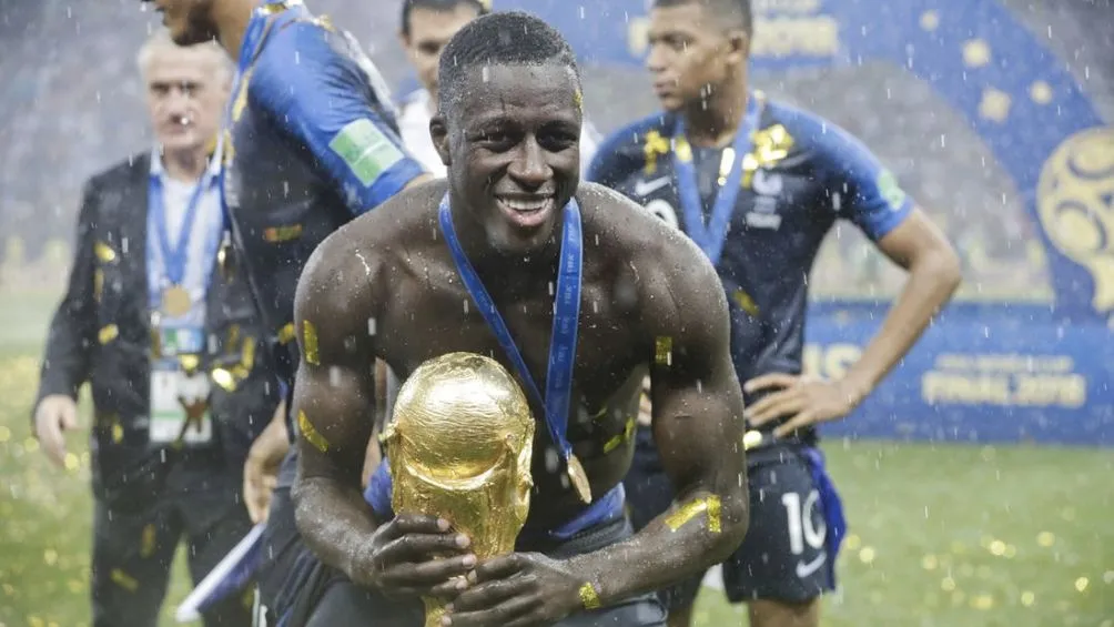 Benjamin Mendy celebra el campeonato en Rusia 2018
