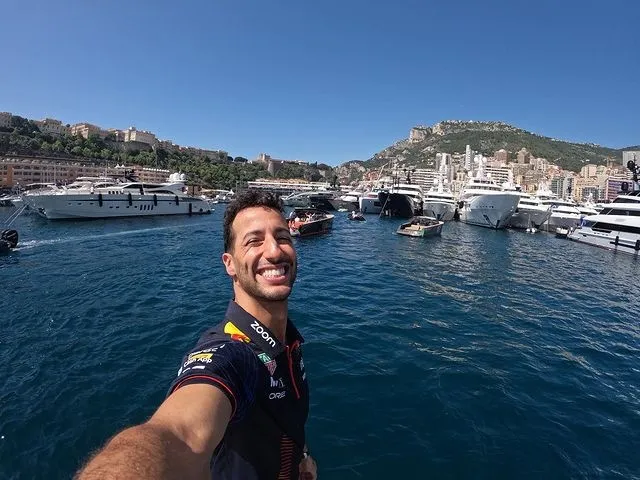 Ricciardo en Mónaco con Red Bull