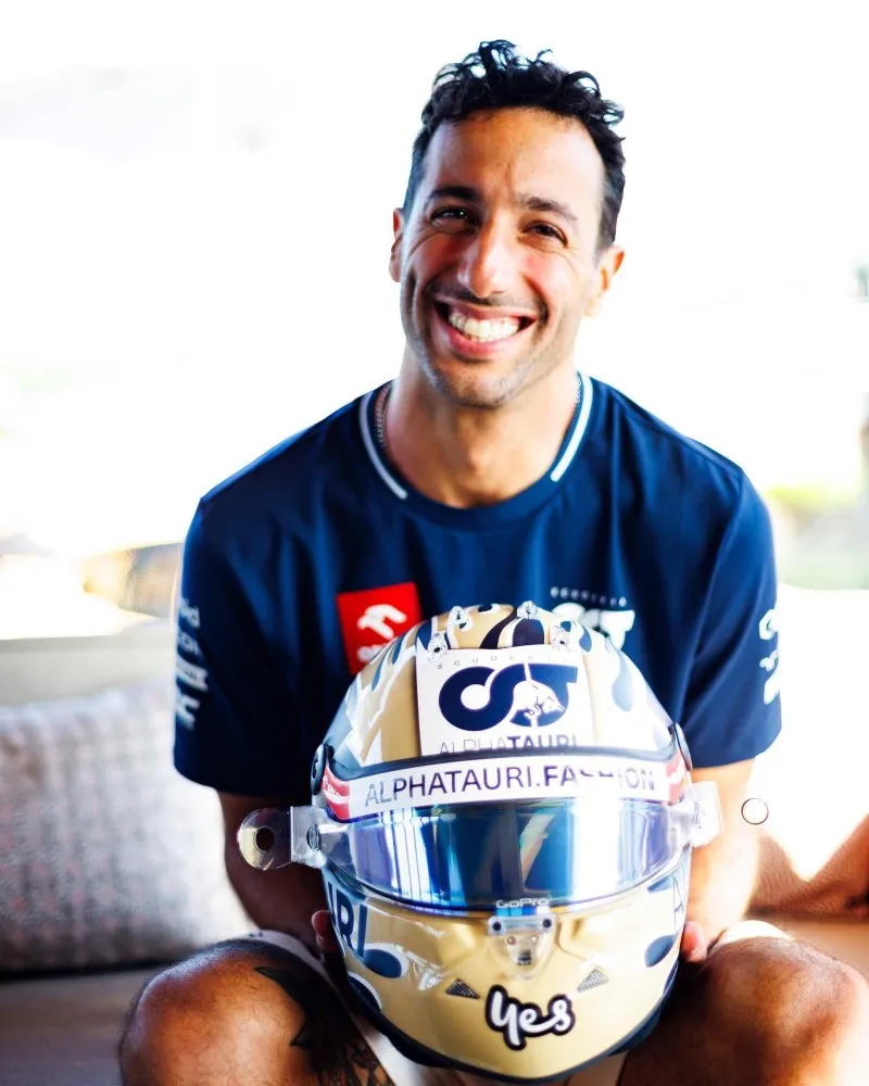 Ricciardo con la escudería de AlphaTauri