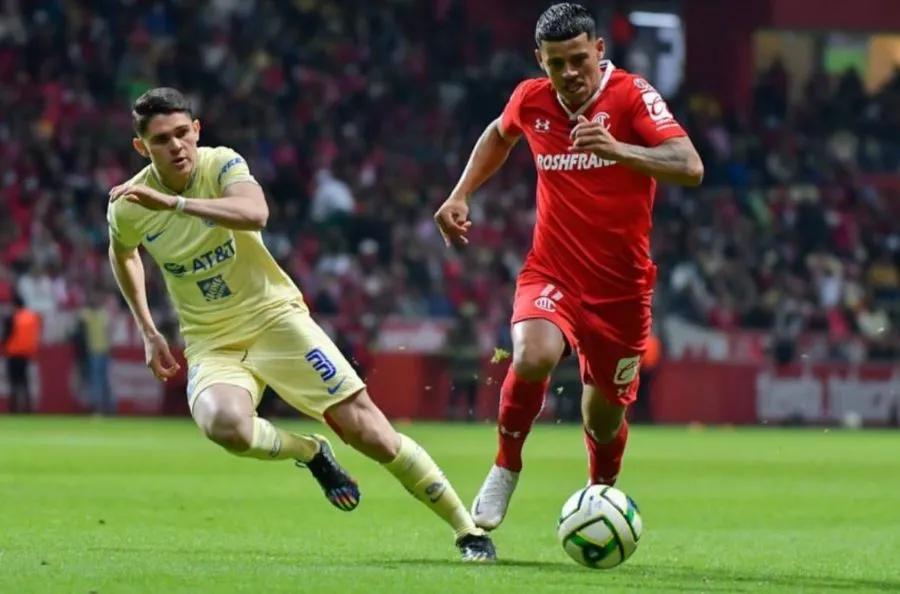 INSTAGRAM: @maximilianoaraujo6 Polémica: Comisión Disciplinaria retira la roja a Maximiliano Araujo