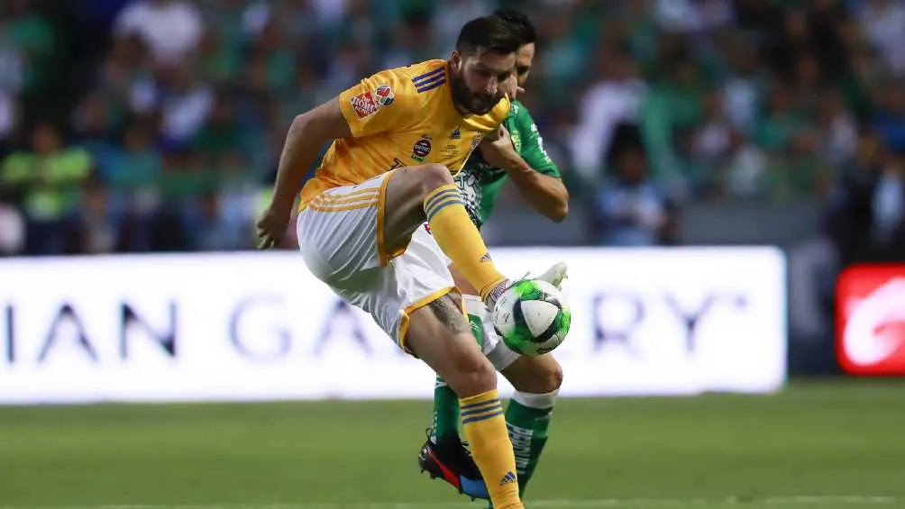 ARCHIVO RÉCORD Gignac sigue anotando goles