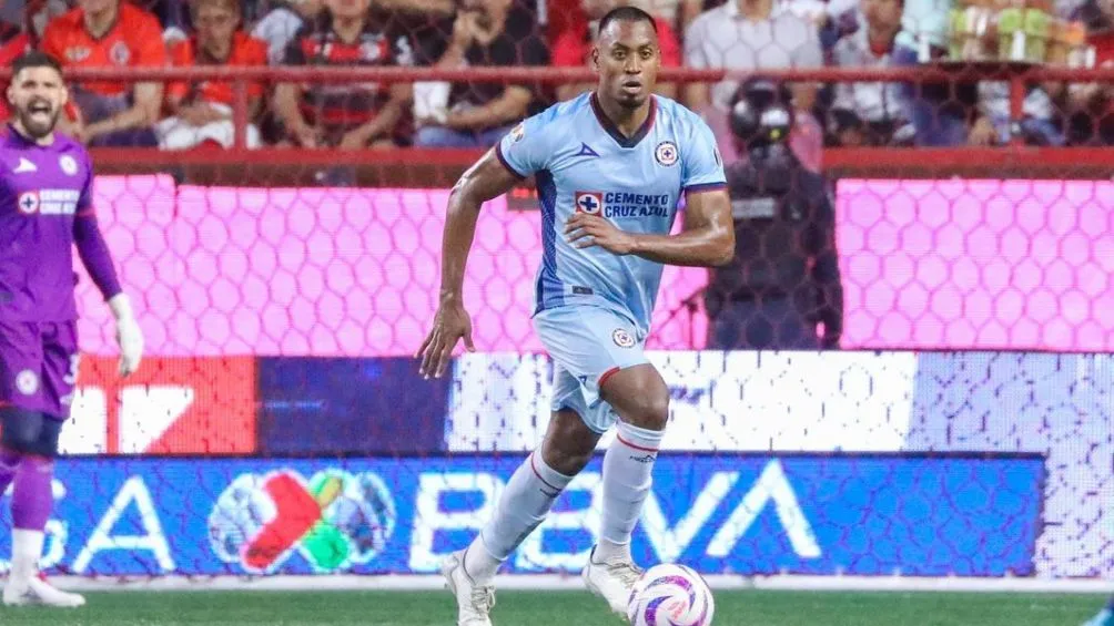 IG | @WILLERDITTA4 Ditta no va a ir a Miami con Cruz Azul por un permiso especial