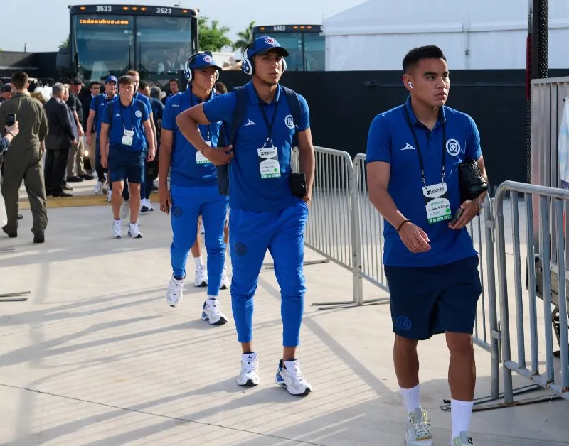 Cruz Azul llegando al juego de la Leagues Cup