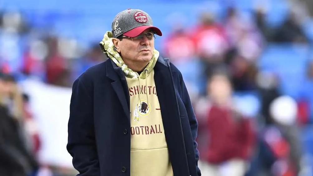 Snyder fue multado por 60 millones de dólares