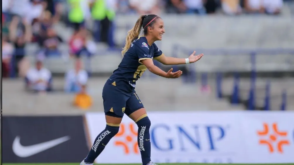 TWITTER: @PumasMXFemenil Chavero celebra un tanto