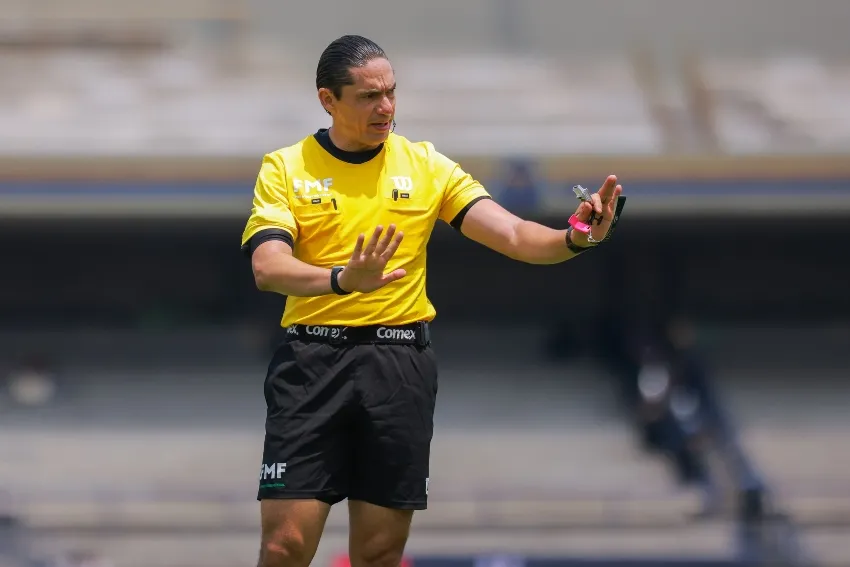 Macías Romo, árbitro mexicano