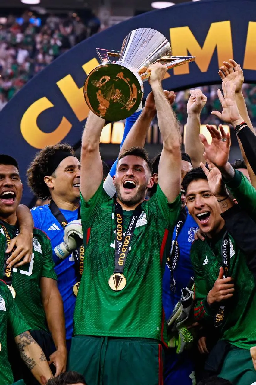 Santi Giménez, Campeón de la Copa Oro con el Tri