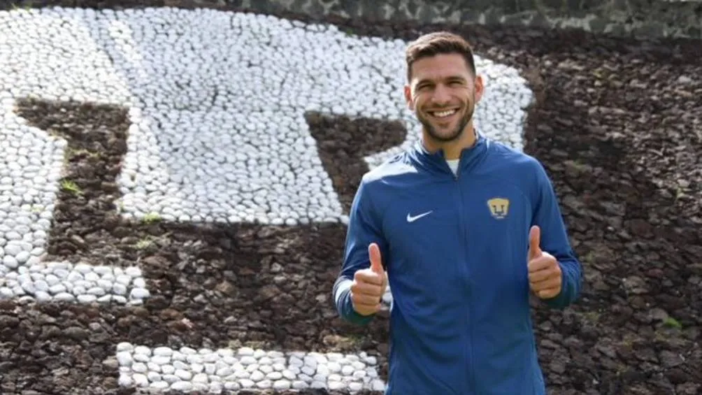 Lisandro Magallán con Pumas