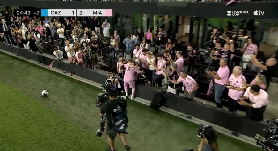 Messi festejó con su familia su gol