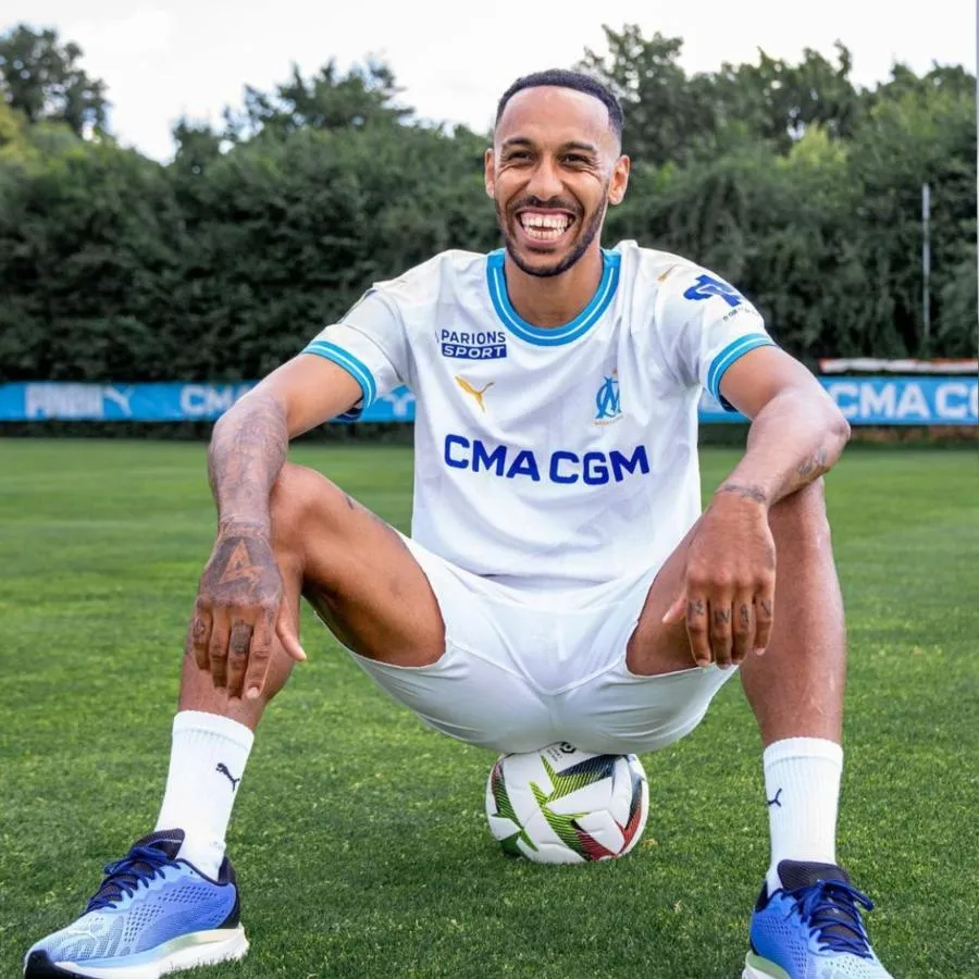 INSTAGRAM: @olympiquedemarseille Aubameyang firmó un contrato por tres años