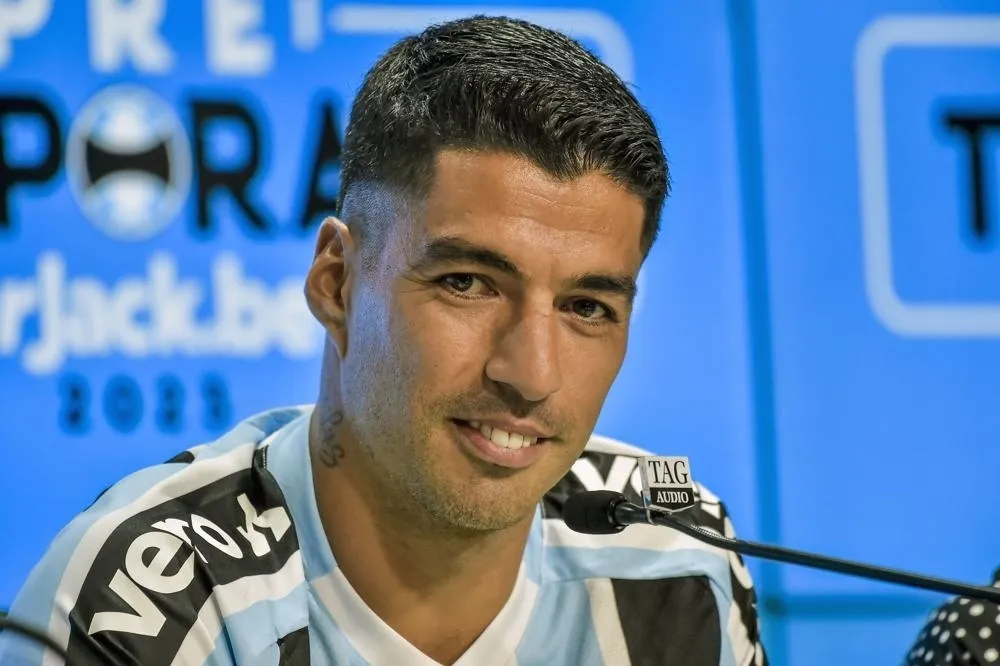 Suárez en conferencia de prensa