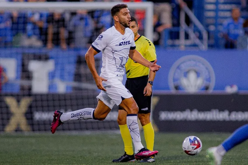 Magallán en su debut con Pumas