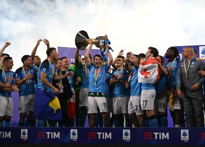 Chucky Lozano, Campeón de la Serie A