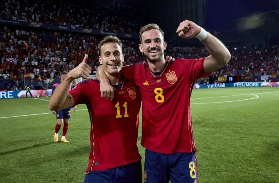 Canales y Fabián Ruíz con España