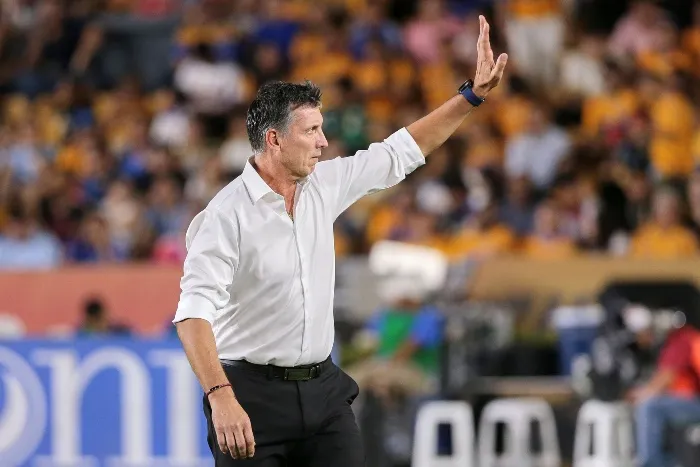 Siboldi durante un partido de Tigres