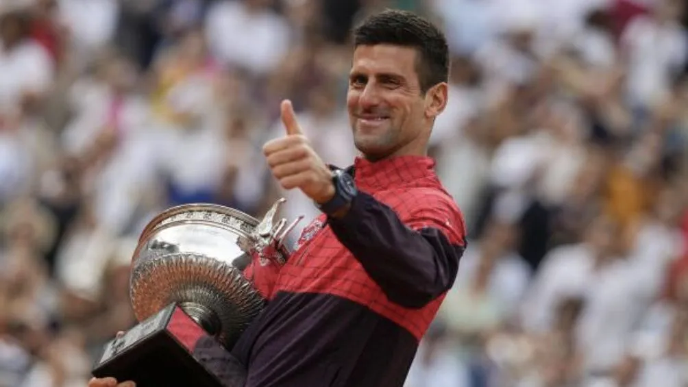 Djokovic celebrando en Roland Garros
