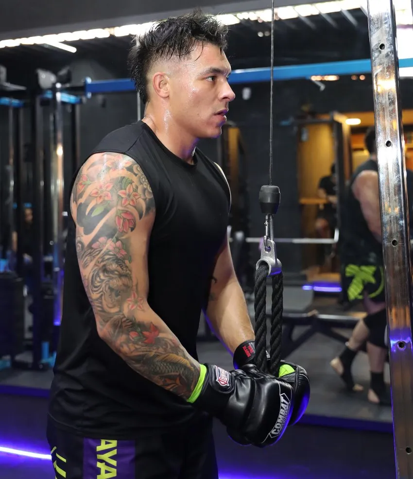 GINA SÁNCHEZ El influencer está ansioso por meterse a la jaula y ganar su pelea.