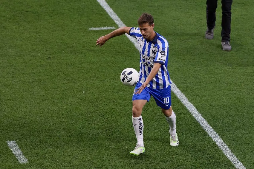 Sergio Canales, nuevo jugador de Rayados