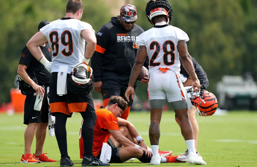 Burrow tras lesión en el césped