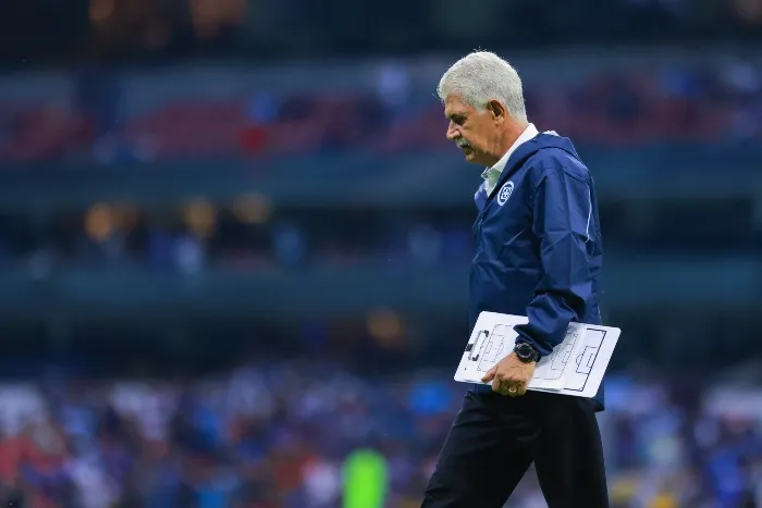 Ricardo Ferretti tras un juego