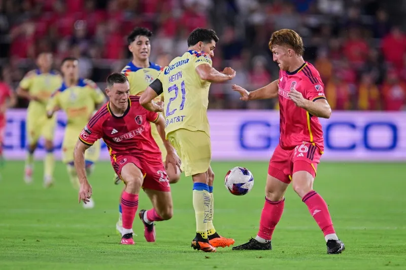 Las Águilas jugando contra el St. Louis City en Leagues Cup