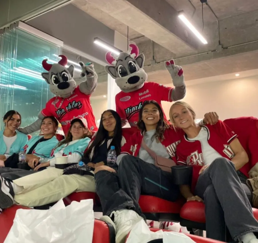 Jugadoras del América Femenil en el Harp Helú