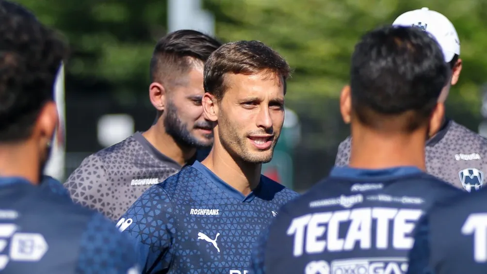 Sergio Canales ya conoció a sus compañeros en Rayados
