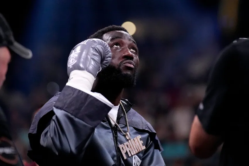 Crawford previo al inicio de la pelea ante Spence