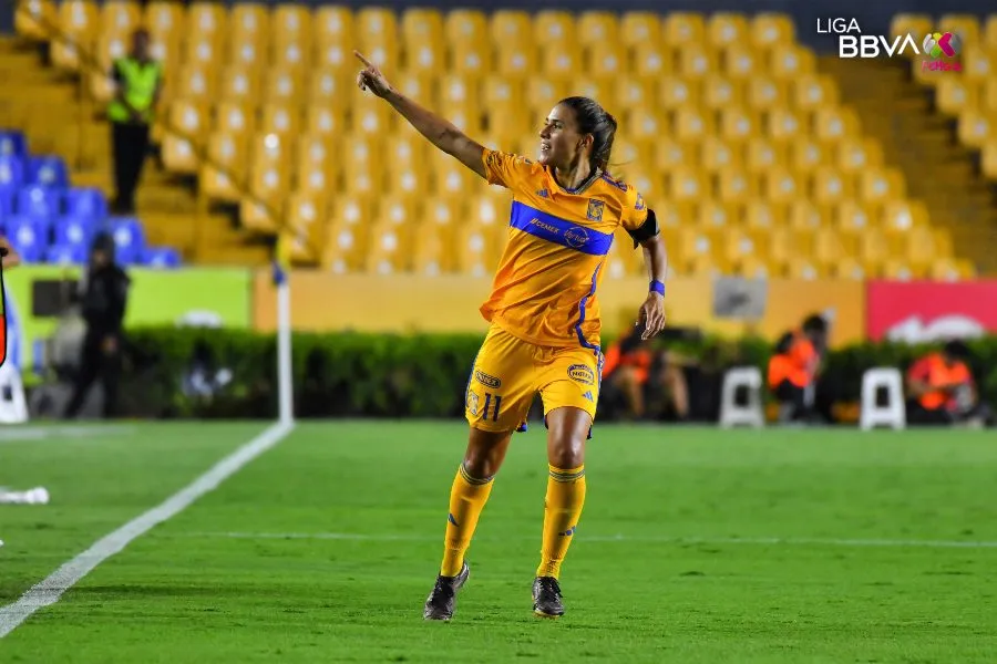TWITTER: @LigaBBVAFemenil Nayeli Rangel tras su gol