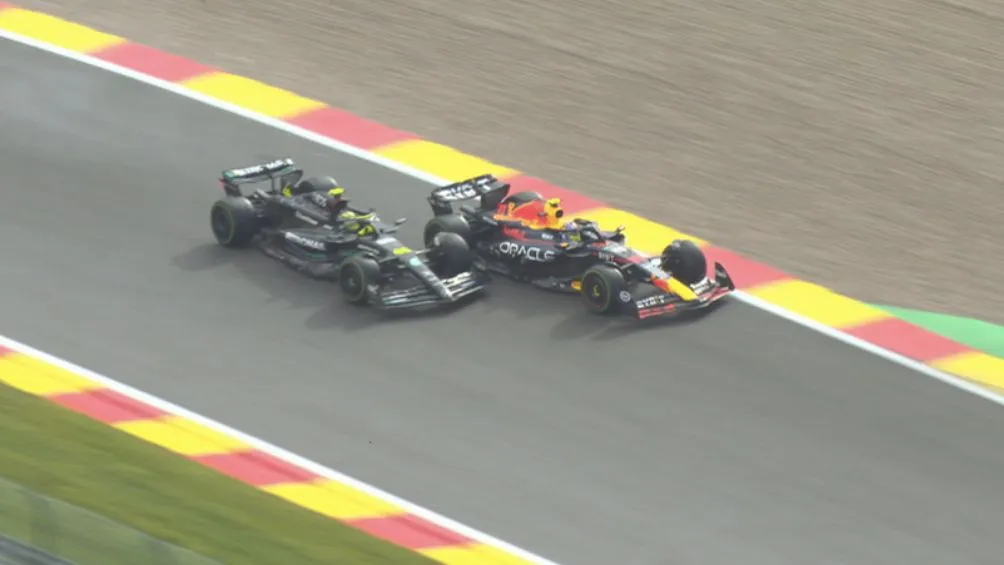 TWITTER: @F1 Duelo entre Hamilton y Pérez en Spa-Francorchamps